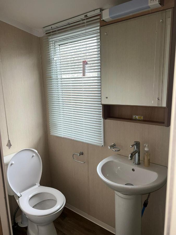 3 Bed Platinum Caravan Presthaven Sands Престатін Екстер'єр фото